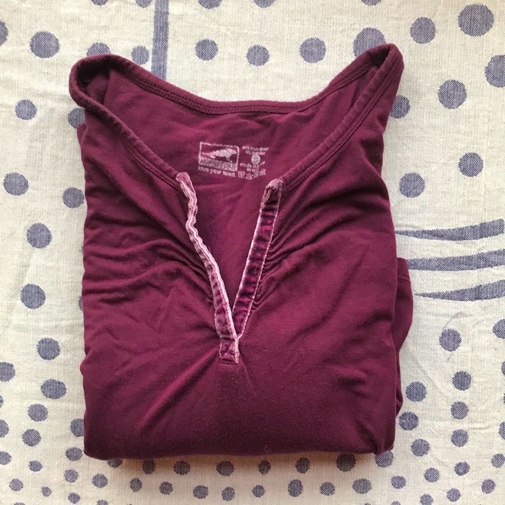 Good Used Condition! HORNY TOAD L/S Top. Purple. Small